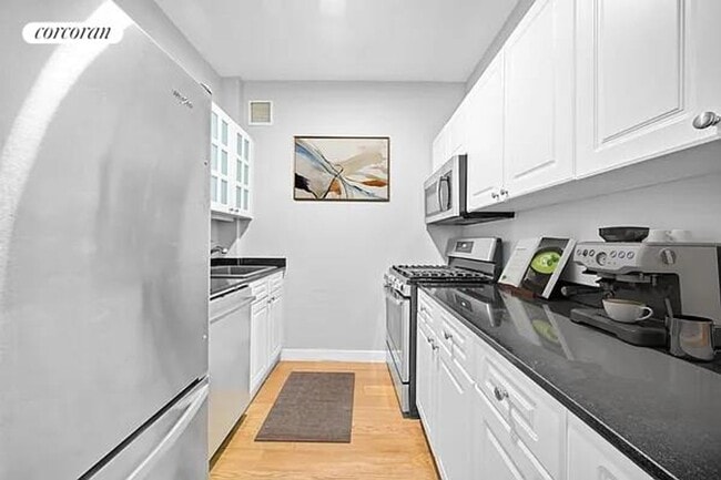 Building Photo - 1 West St