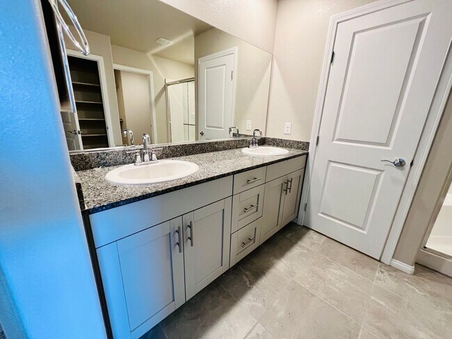 Building Photo - 4 Bedroom Home in Southern Highlands