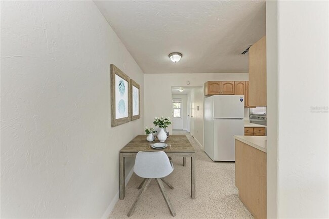 Building Photo - 2253 Arlington St