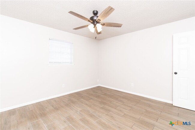 Building Photo - 314 Sunset Ln