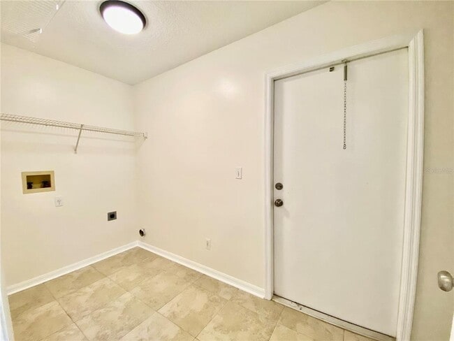 Building Photo - 8634 Garden Way Rd