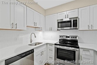 Building Photo - 632 Massachusetts Ave