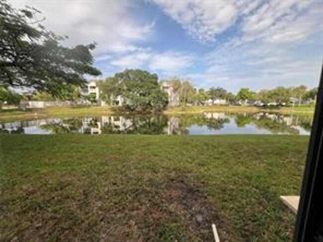 Building Photo - 8040 Hampton Blvd