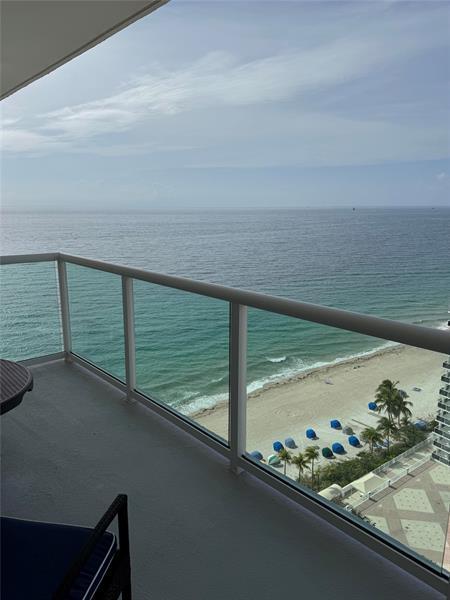 Building Photo - 3550 Galt Ocean Dr