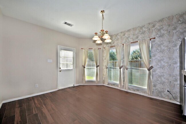 Building Photo - 1611 Winston Homestead Dr