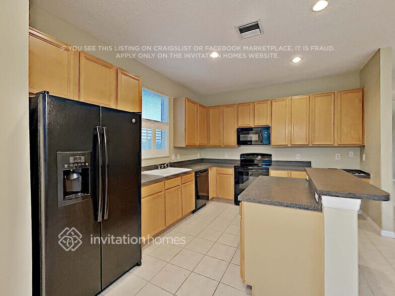 Building Photo - 391 Oak Springs Ct
