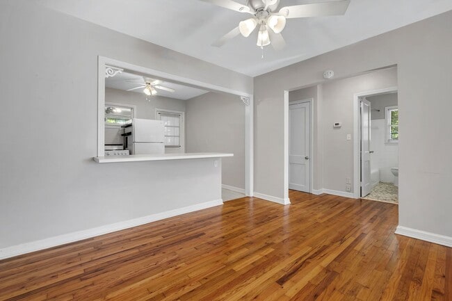 Building Photo - Charming Midtown Tallahassee Duplex