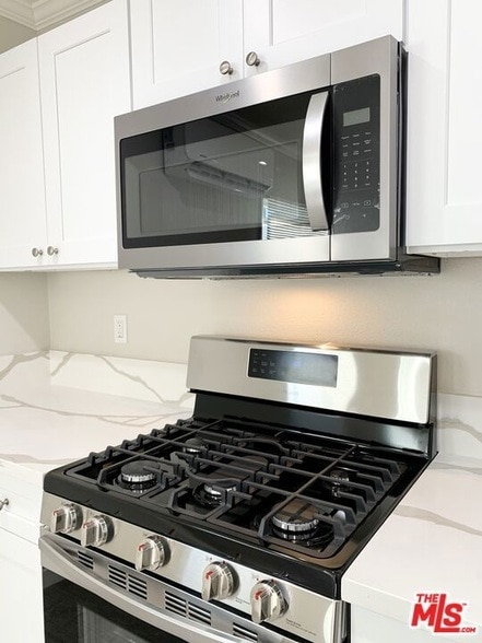 Building Photo - 604 E Windsor Rd