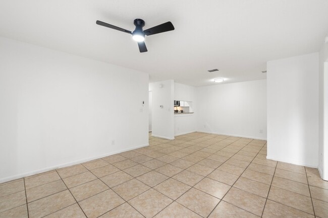 Building Photo - 5219 Via Hacienda Cir
