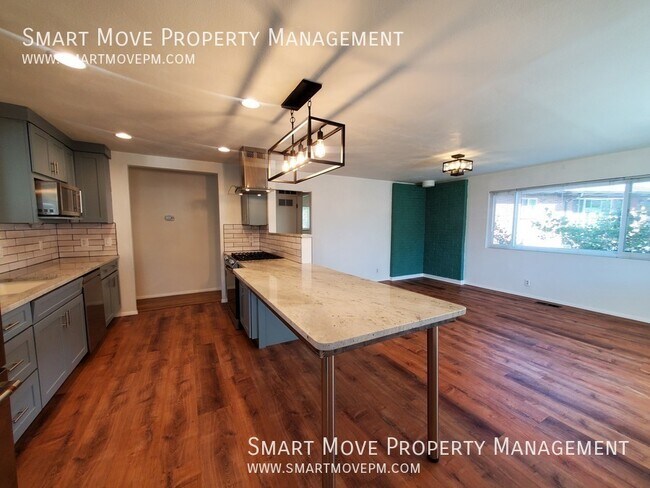 Building Photo - 6030 Kirkwood Cir