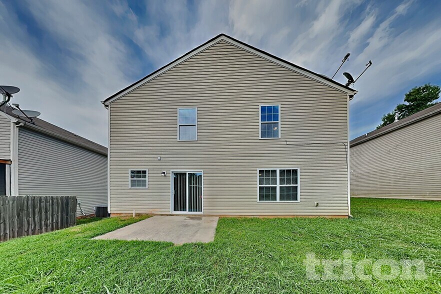 Building Photo - 6931 Savanna Springs Dr