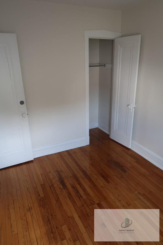 Building Photo - 6364 N Hermitage Ave