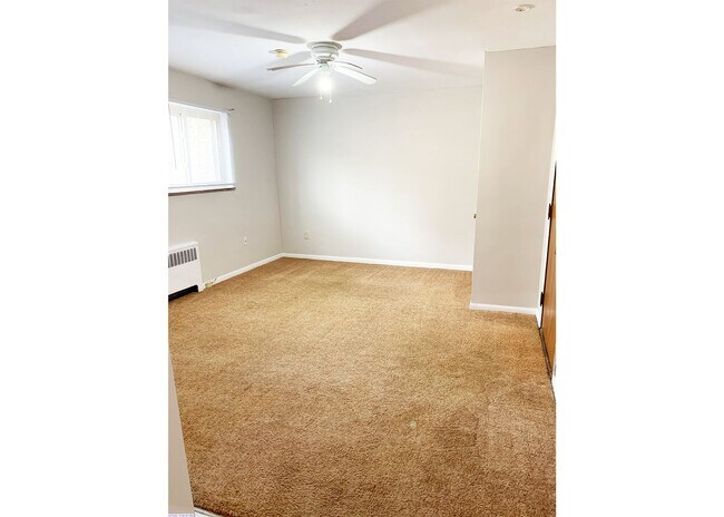 Building Photo - 362 Probasco St