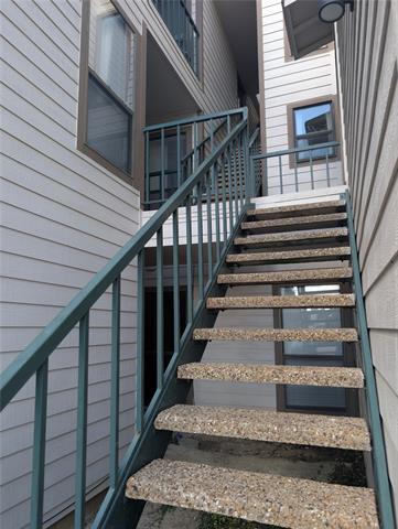 Building Photo - 2310 Bamboo Dr