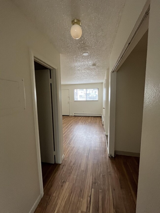 Building Photo - 2515 W 27th St