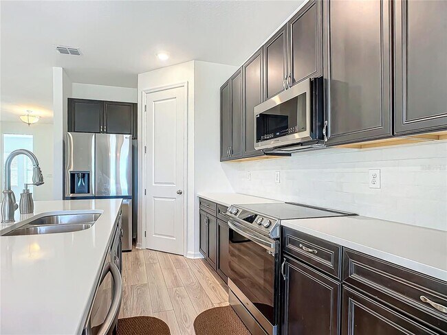 Building Photo - 1317 Sterling Pointe Dr