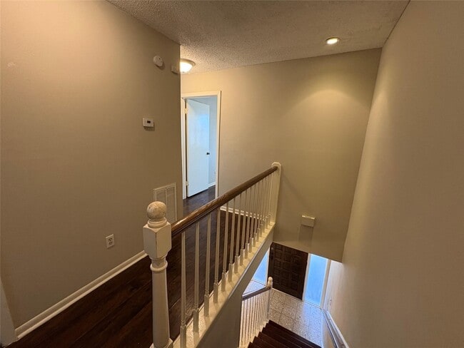 Building Photo - 17159 Beaver Springs Dr