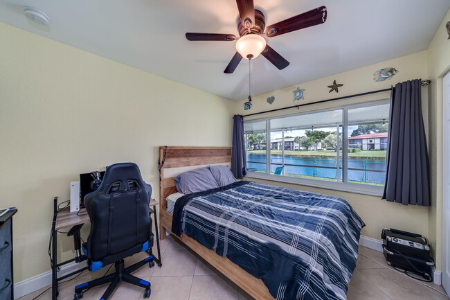 Building Photo - 9603 NW 67th Ct