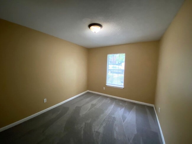 Building Photo - 4215 Elysian Dr