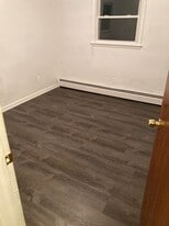 Building Photo - 2925 W Lydius St