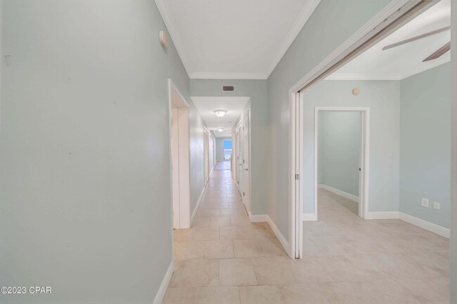 Building Photo - 2400 Grandiflora Blvd