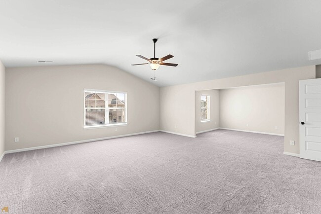 Building Photo - 755 Lakehaven Ln