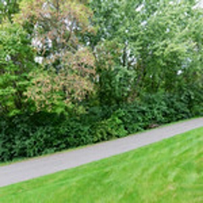 Building Photo - 144 Primrose Ct