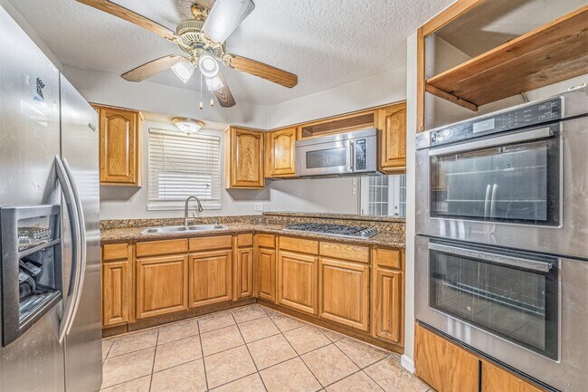 Building Photo - 1318 55th St