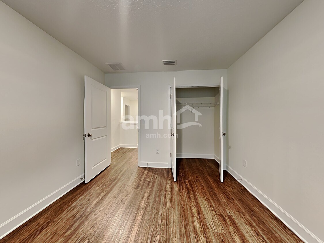Building Photo - 1020 Bevington Dr