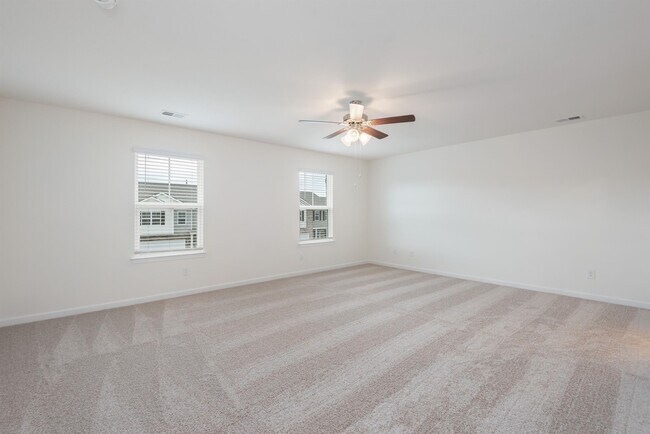 Building Photo - 4734 Willow Bluff Cir