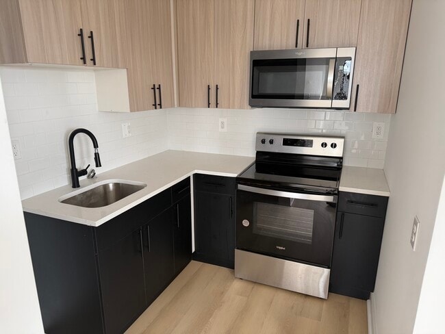 Building Photo - 4126 Parkside Ave
