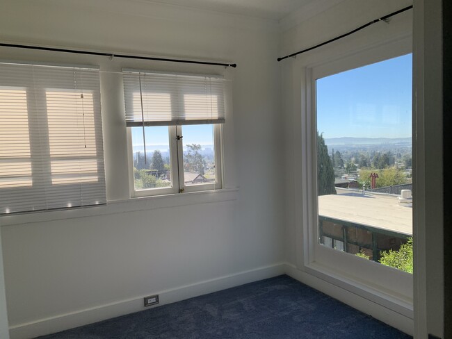 South bedroom - 18 Panoramic Way