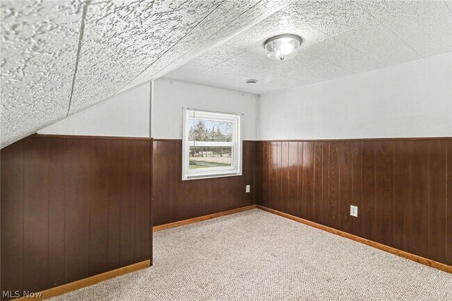 Building Photo - 5425 Ohio St