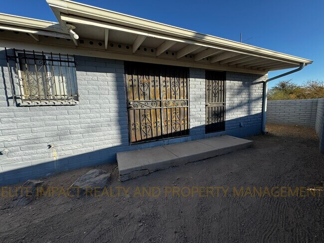 Building Photo - 1841 W Dominy Rd