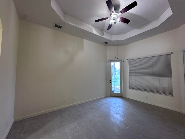 Building Photo - 6025 NW Wolverine Rd