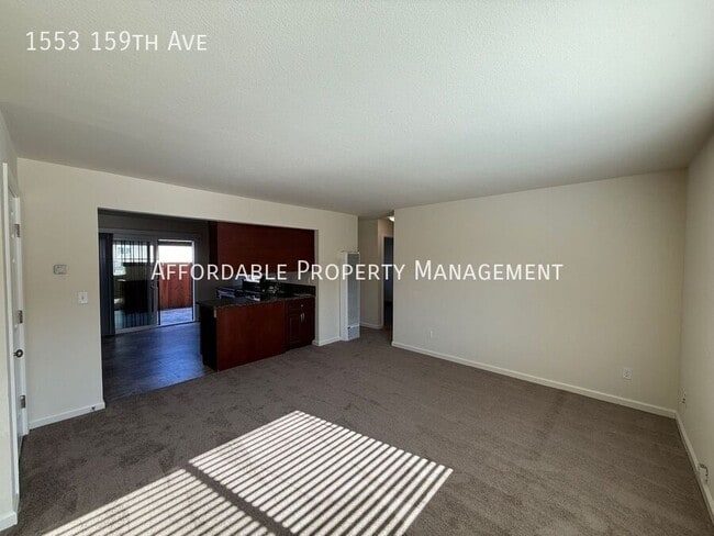 Building Photo - 1553 159th Ave