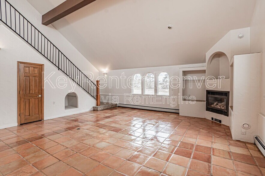 Building Photo - 990 Beech St