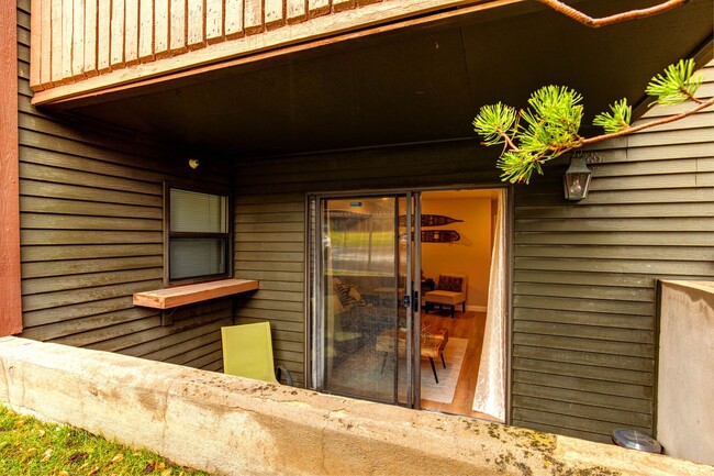 Building Photo - 2 Bedroom/ 2 Bathroom | FURNISHED | TV and Internet Included | Dog Considered