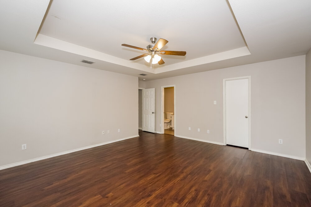 Building Photo - 1708 Diamond Lake Trail