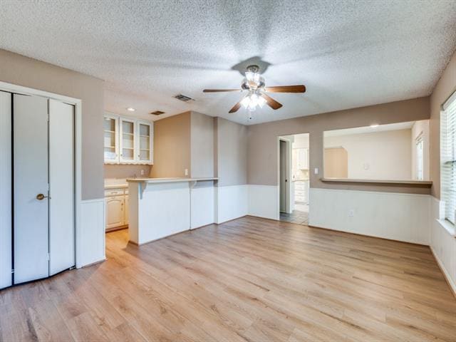 Building Photo - 2121 Northglen Dr