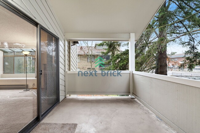 Building Photo - 2 BED & 2 BATH CONDO FOR RENT