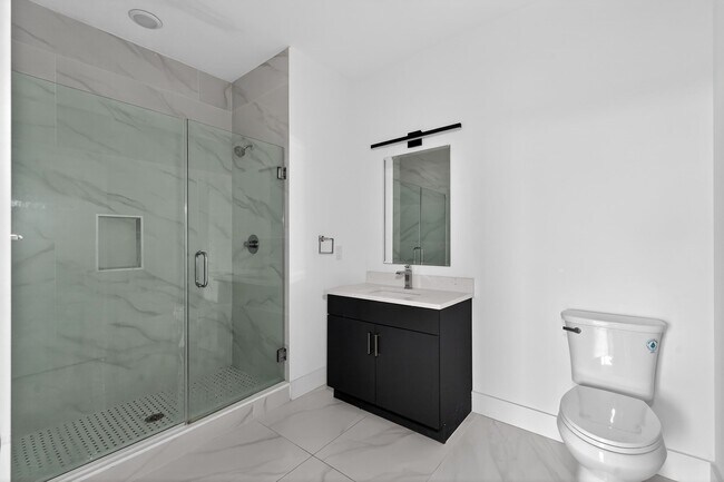 Building Photo - 43-45-45 W 32nd St