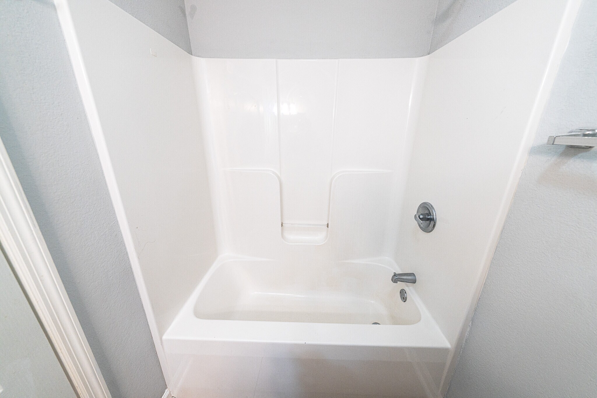 Building Photo - 1532B Katherine St NW