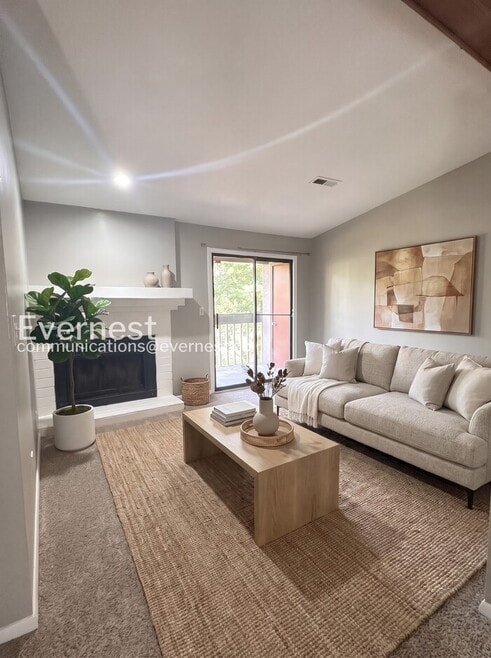 Building Photo - 906 Candlewood Dr NW