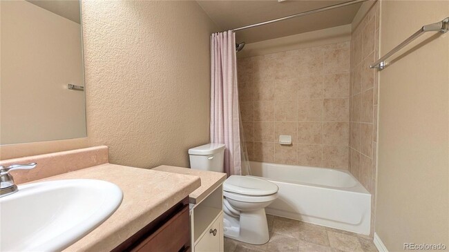 Building Photo - 6767 Sandyford Lane