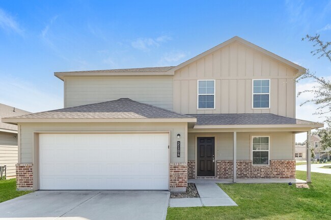Primary Photo - 2104 Cedar Bnd Dr