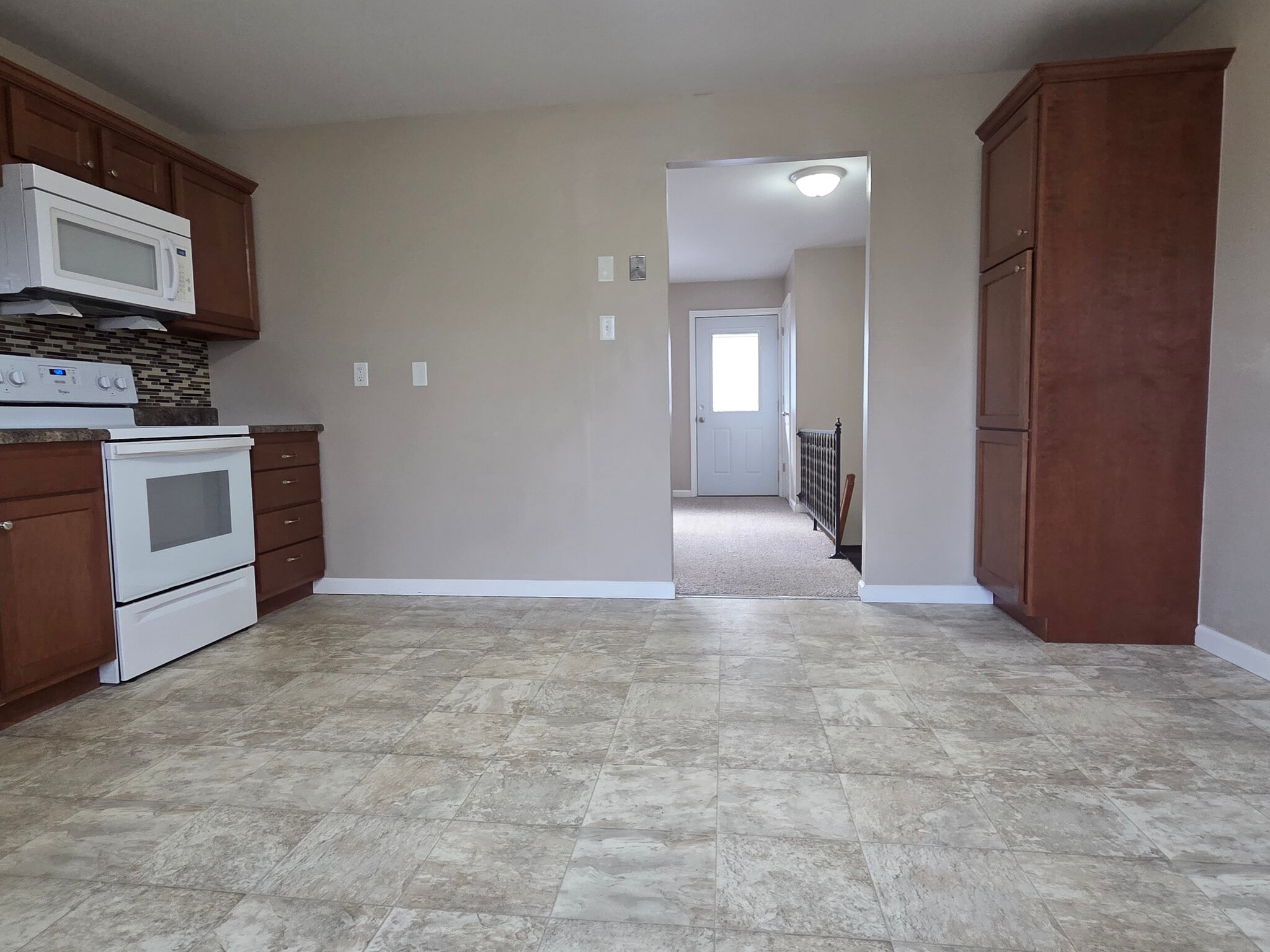 Building Photo - 5526 Humbert Rd