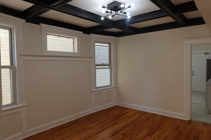 Building Photo - 26 Linden Ave