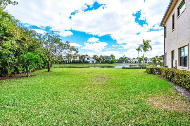 Building Photo - 17511 Cadena Dr