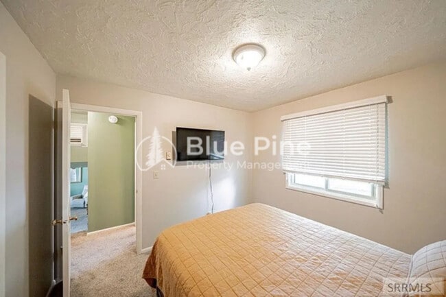 Building Photo - 648 Buckboard Ln